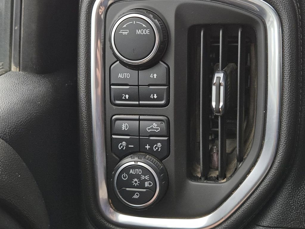 Used 2020 Chevrolet Silverado 2500 LTZ image 18