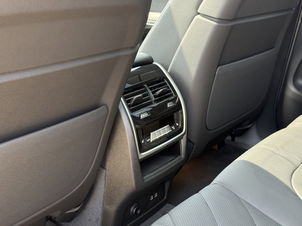 Used 2026 BMW X5 xDrive50e w/ Climate Comfort Package image 20