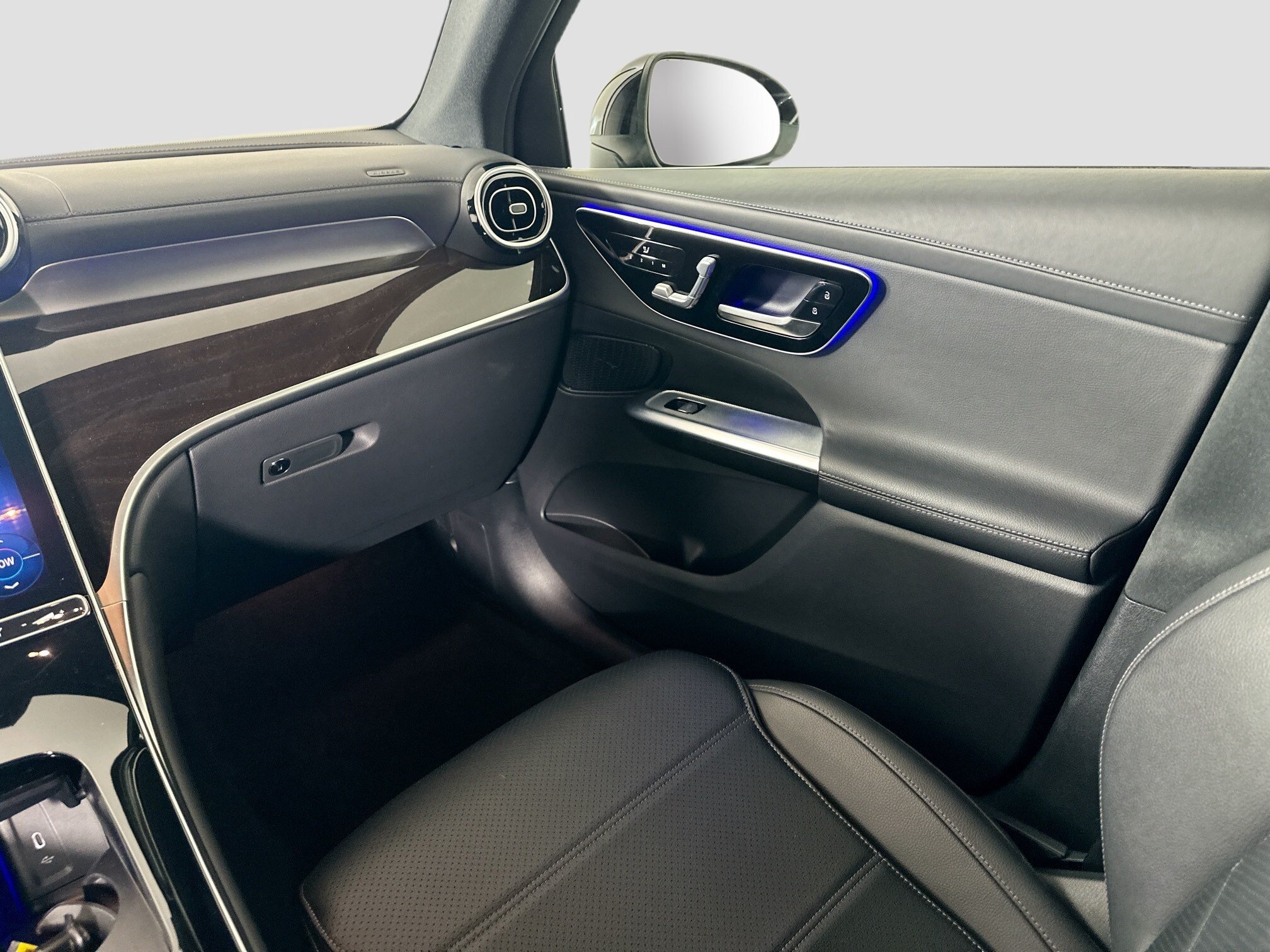 Certified 2023 Mercedes-Benz GLC 300 4MATIC image 27