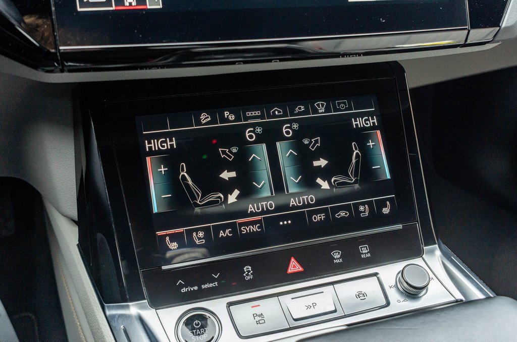 Used 2024 Audi Q8 e-tron Prestige image 24