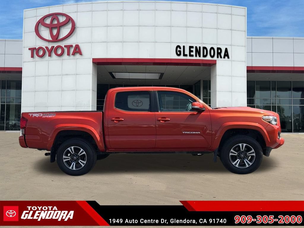 Used 2017 Toyota Tacoma TRD Sport w/ Tow Package (A/T) AWD/4WD image 12