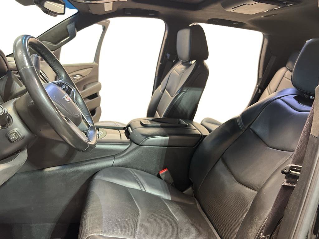 Used 2016 Cadillac Escalade Platinum AWD/4WD image 14