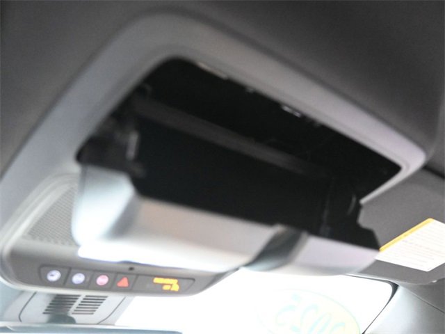 Used 2025 Chevrolet Equinox ACTIV w/ Safety and Technology Package image 34