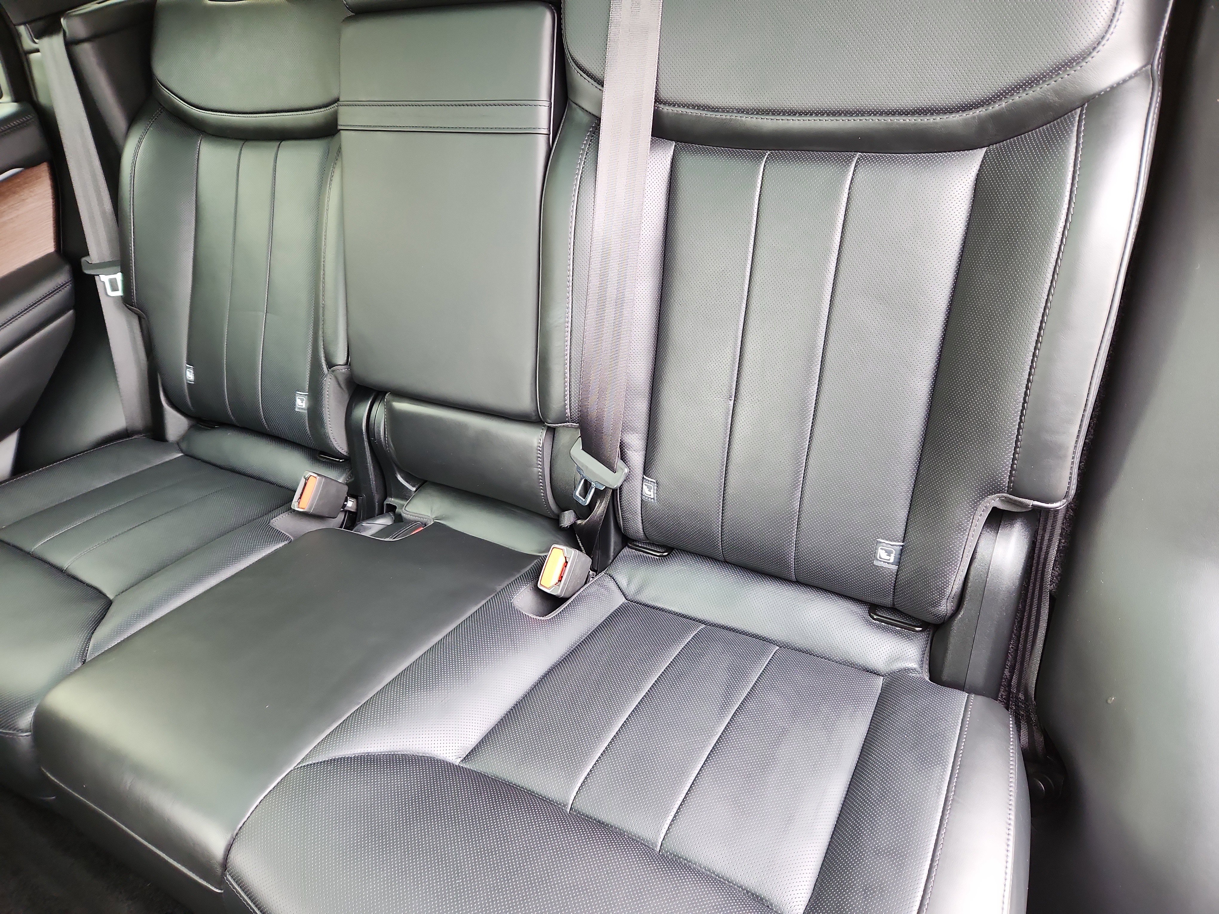 Used 2024 Land Rover Range Rover SE image 26