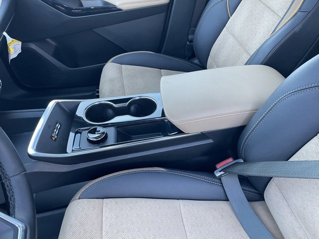 Certified 2025 Chevrolet Equinox ACTIV w/ Safety and Technology Package image 37