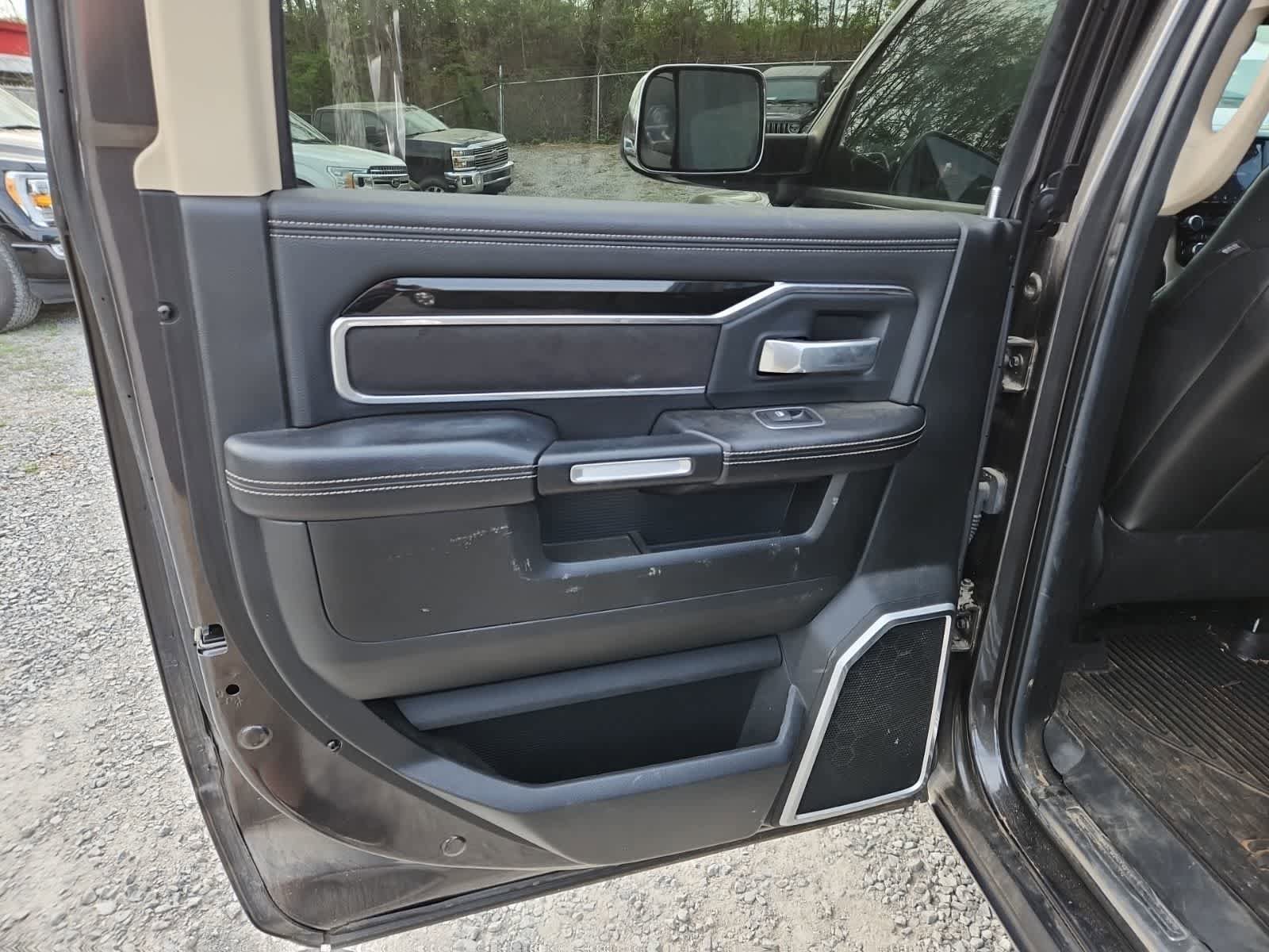 Used 2019 RAM 3500 Laramie image 26