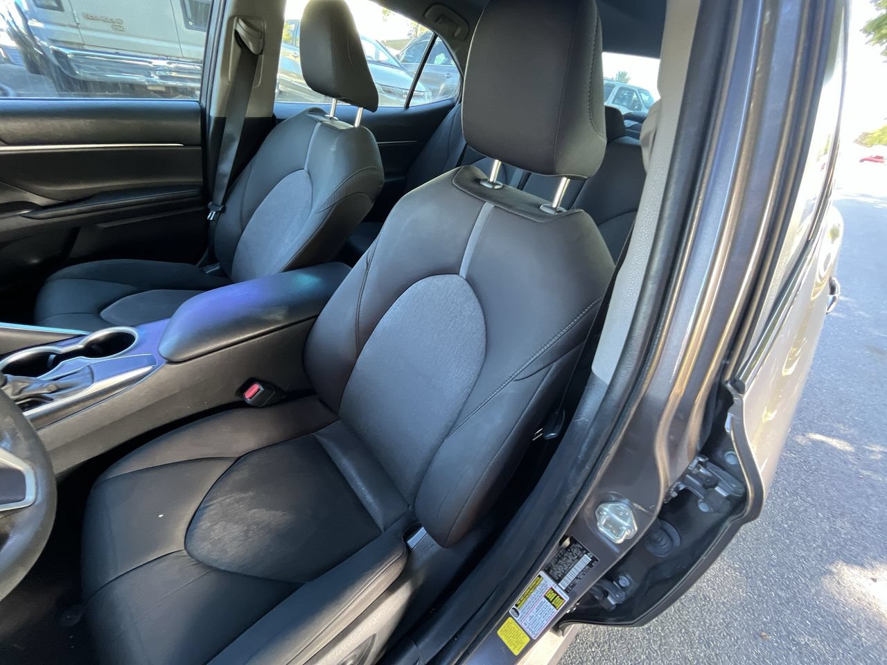 Used 2021 Toyota Camry LE FWD image 5