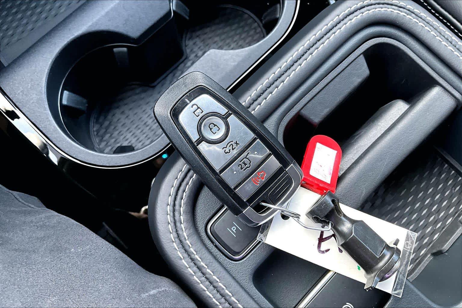 Used 2025 Ford Mustang Mach-E GT AWD/4WD image 18