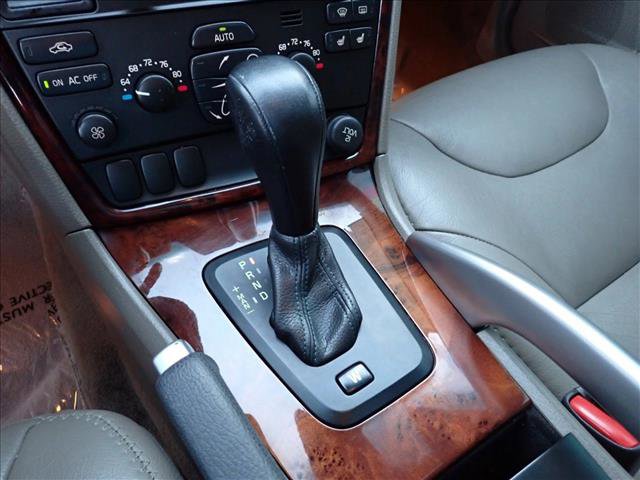 Used 2005 Volvo XC70 AWD/4WD image 17