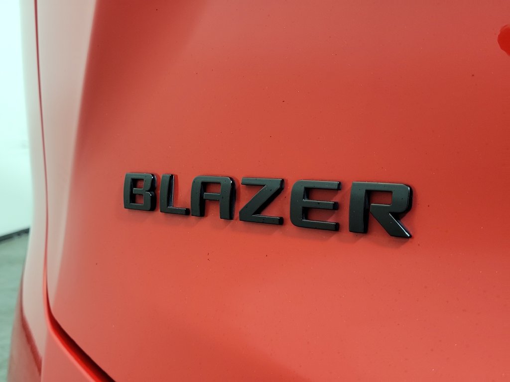 Used 2022 Chevrolet Blazer RS w/ Enhanced Convenience Package FWD image 8