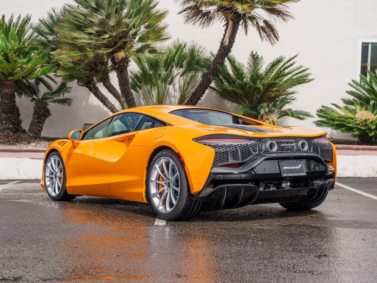 Used 2025 McLaren Artura image 26