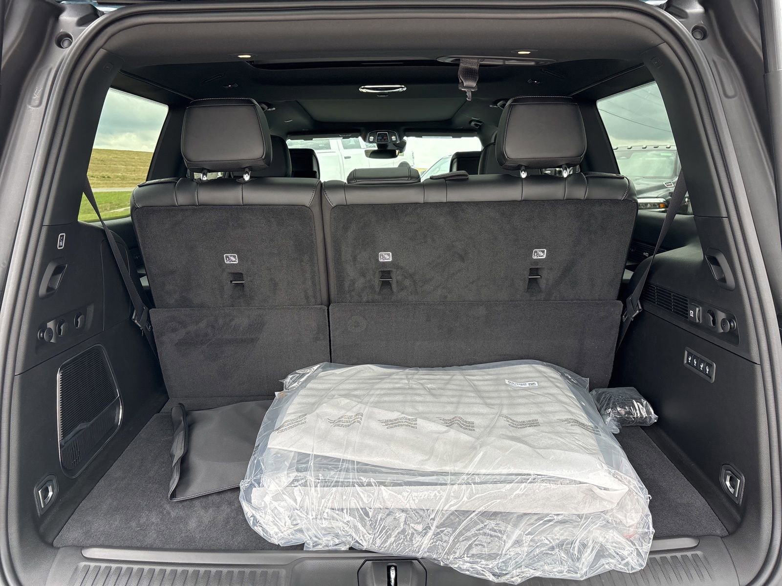 New 2026 Jeep Grand Wagoneer Limited w/ Premium Group II AWD/4WD image 21