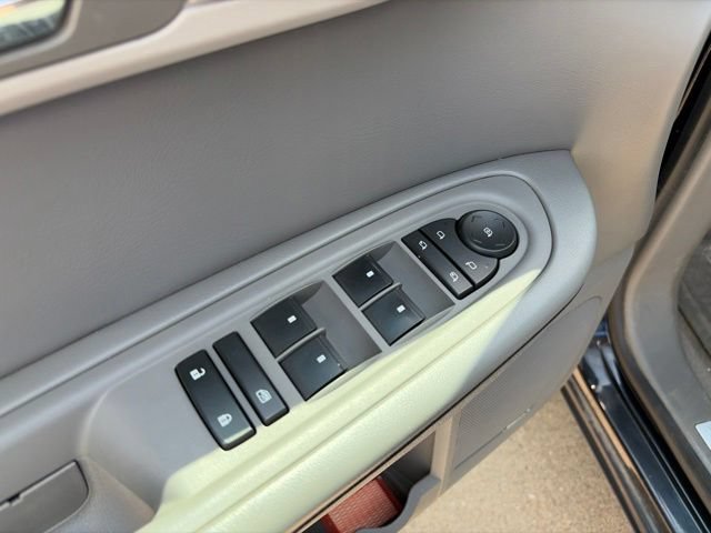 Used 2016 Chevrolet Traverse LTZ AWD/4WD image 10