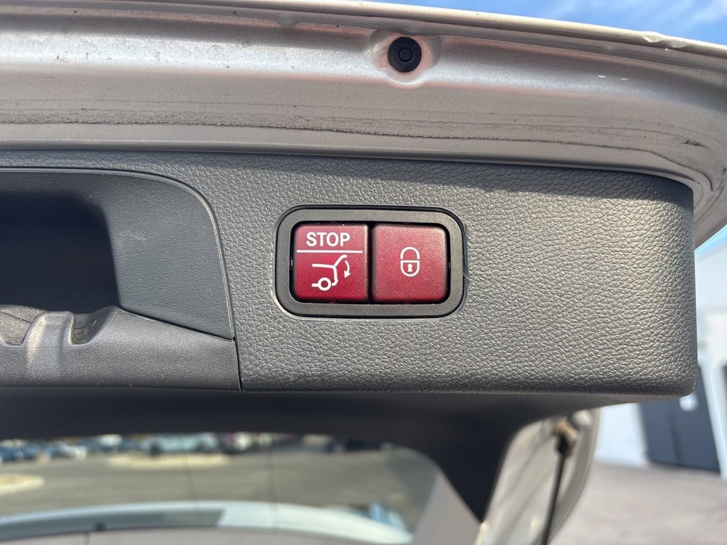 Used 2016 Mercedes-Benz GLC 300 4MATIC image 26