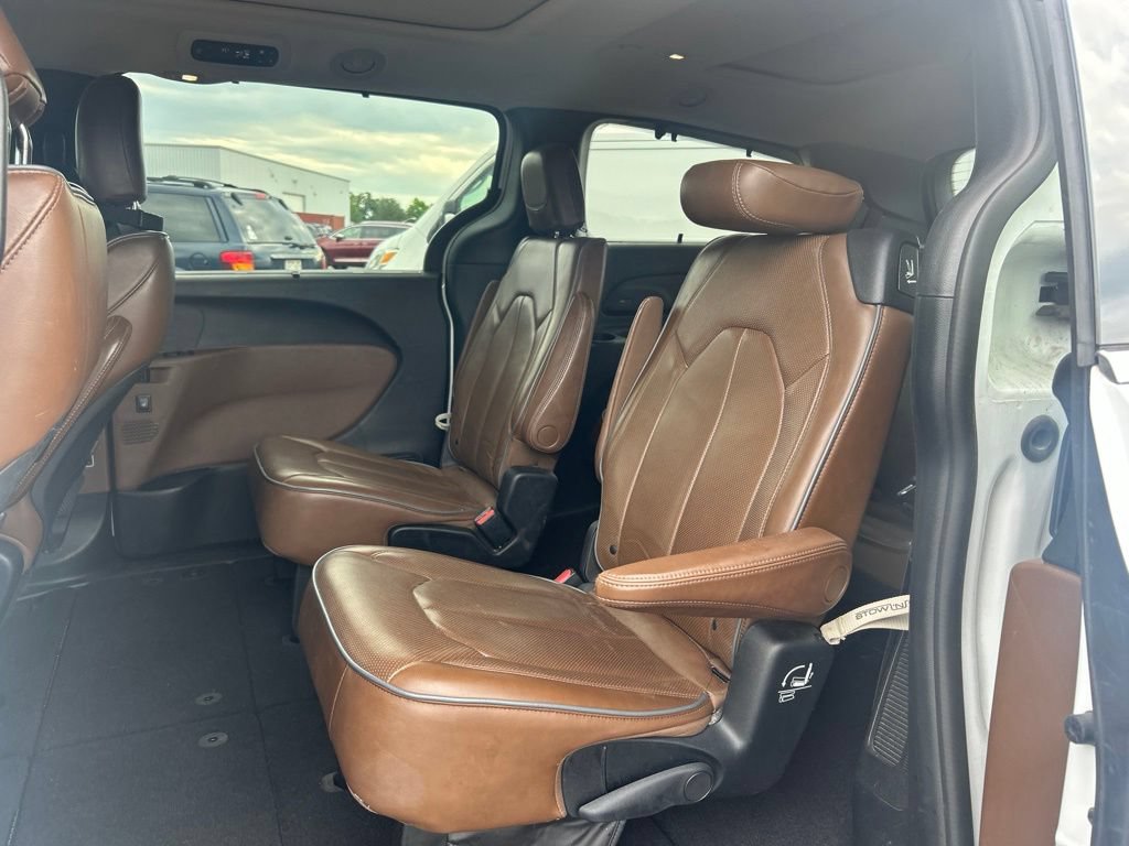 Certified 2018 Chrysler Pacifica Limited w/ Advanced Safetytec Group FWD image 7