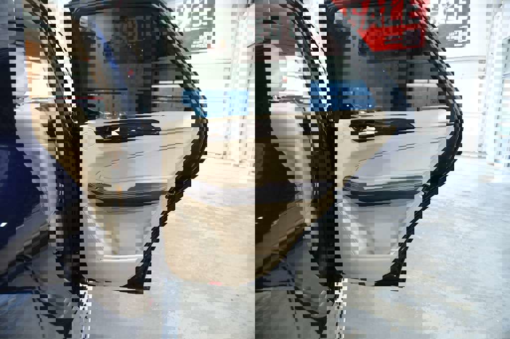 Used 2019 Mercedes-Benz GLE 400 4MATIC w/ Premium 1 Package image 27