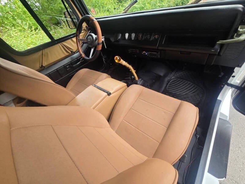 Used 1990 Jeep Wrangler S AWD/4WD image 12