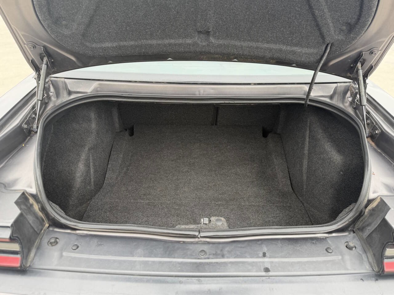 Used 2019 Dodge Challenger SXT w/ Blacktop Package RWD image 18