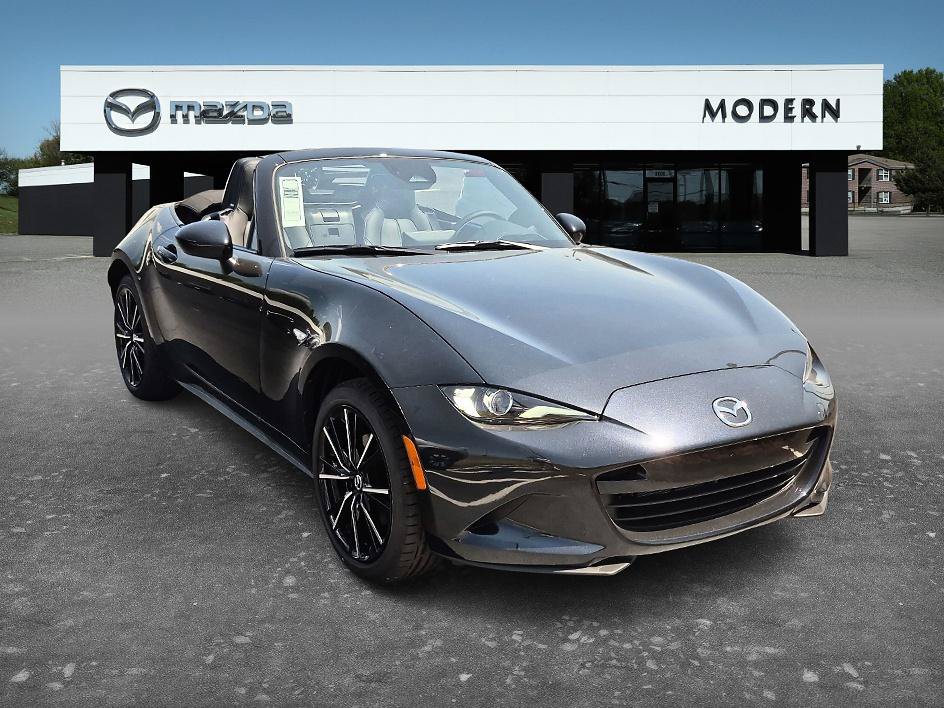 New 2026 MAZDA MX-5 Miata Grand Touring RWD image 1