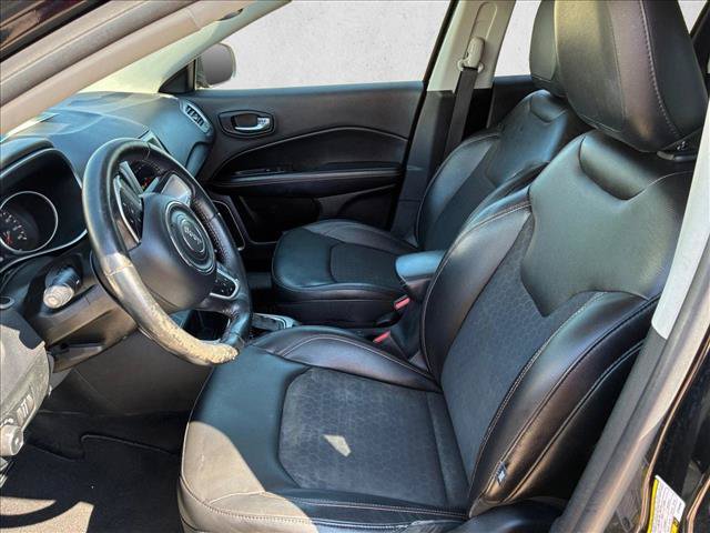 Used 2018 Jeep Compass Latitude w/ Popular Equipment Group FWD image 16