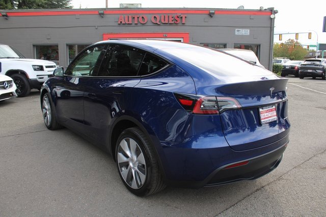 Used 2023 Tesla Model Y Long Range image 5