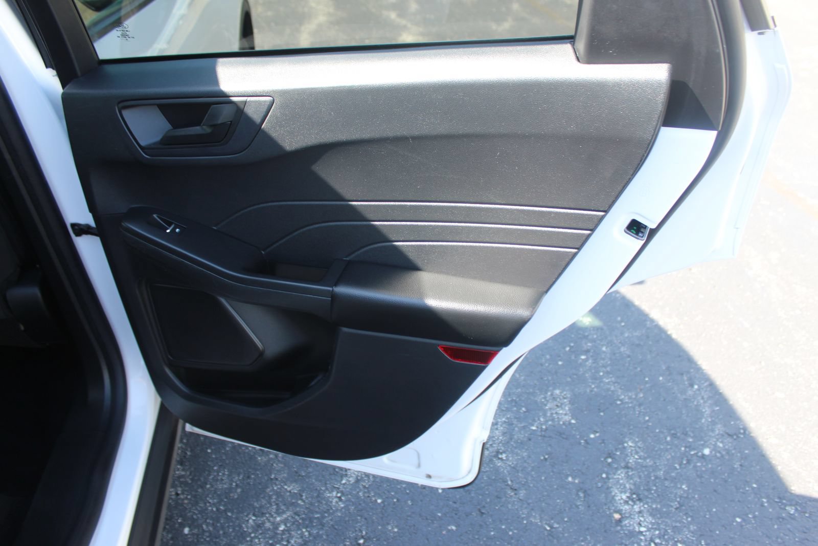 Used 2022 Ford Escape SE FWD image 12