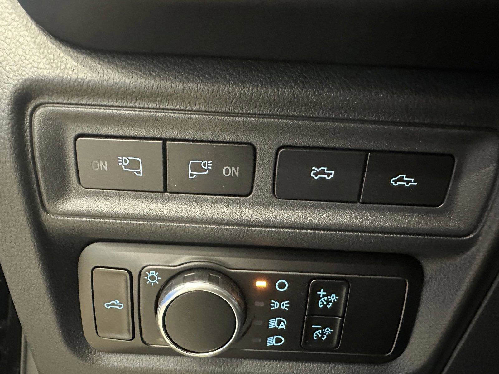 New 2023 Ford F150 Lightning Platinum AWD/4WD image 35