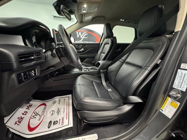 Used 2025 Lincoln Corsair Premiere image 15