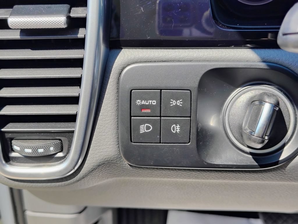 Used 2023 Porsche Cayenne Coupe AWD/4WD image 19