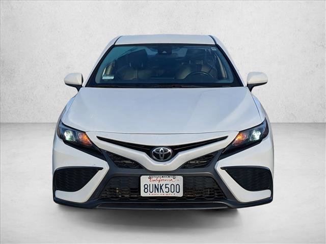 Used 2021 Toyota Camry SE video 2