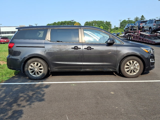 Used 2019 Kia Sedona LX FWD image 7