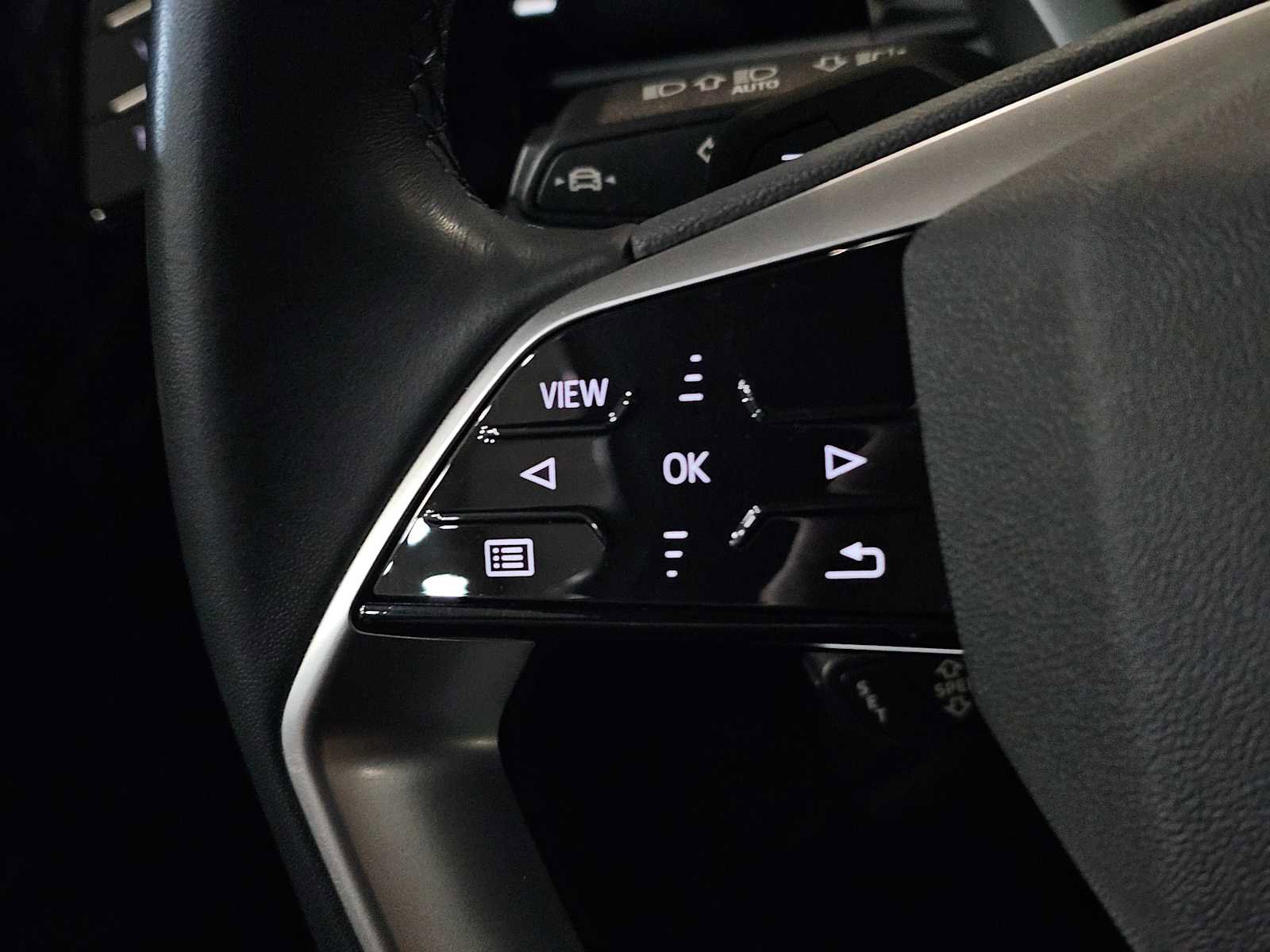 Used 2023 Audi Q4 e-tron Premium Plus w/ Premium Plus image 27