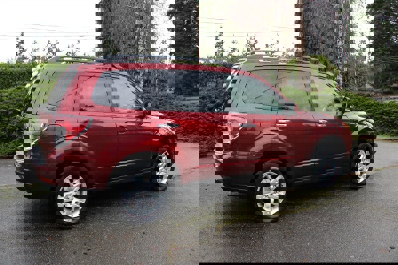 Used 2010 Subaru Forester 2.5X Premium w/ Popular Equipment Group 5B image 3