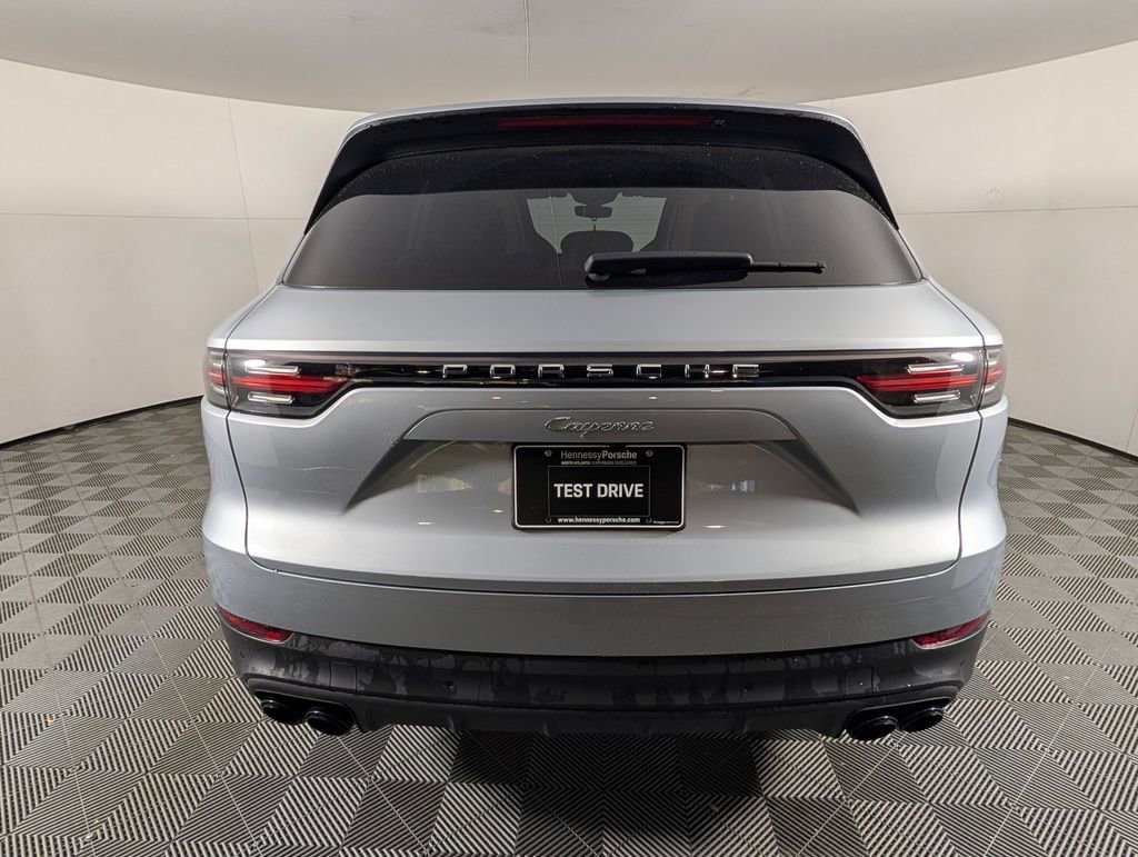 Certified 2023 Porsche Cayenne Platinum Edition image 6