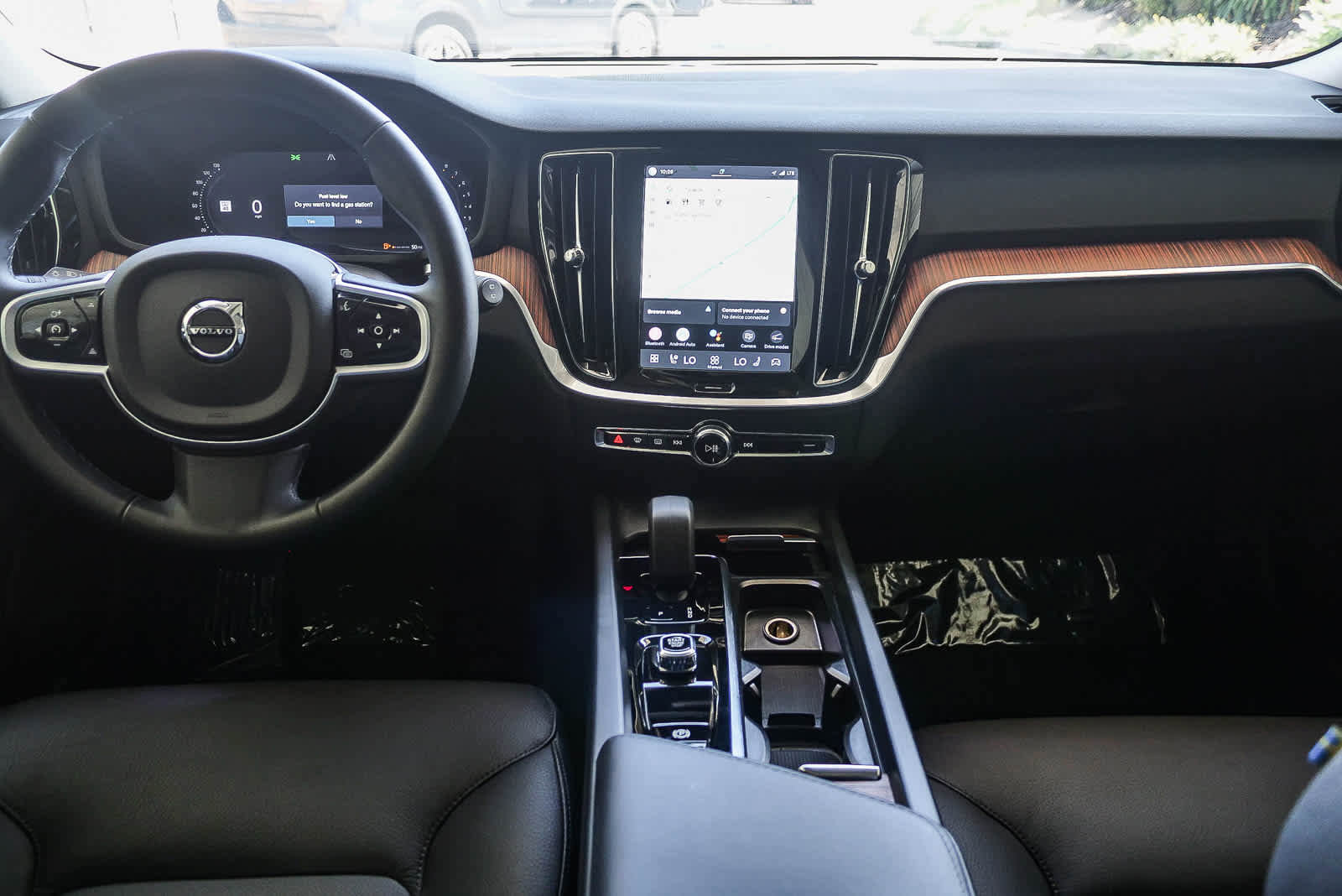 Used 2025 Volvo V60 B5 Cross Country Plus AWD/4WD image 12