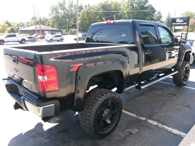 Used 2014 Chevrolet Silverado 2500 LTZ w/ Suspension Package, Off-Road AWD/4WD image 6