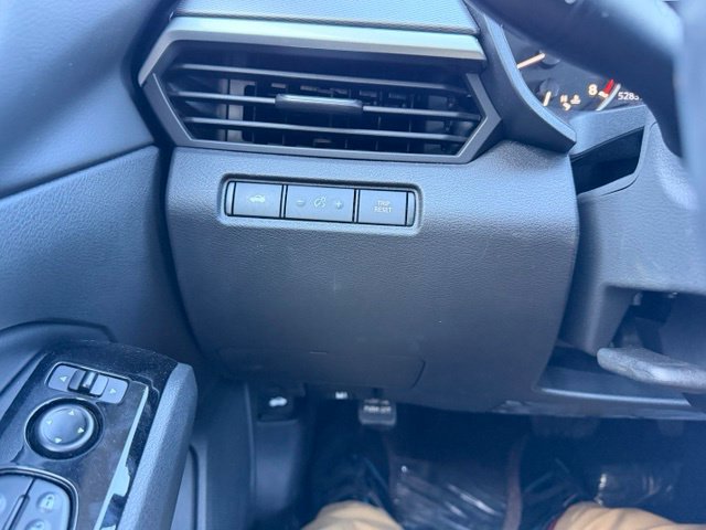 Used 2024 Nissan Altima 2.5 SR FWD image 32