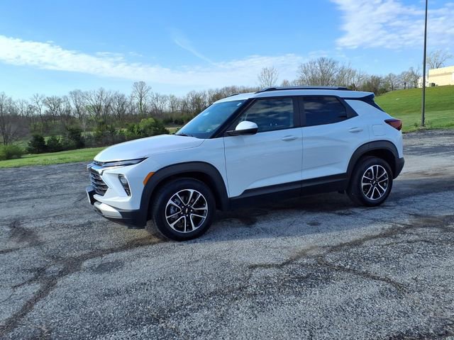 Used 2025 Chevrolet TrailBlazer LT FWD image 31