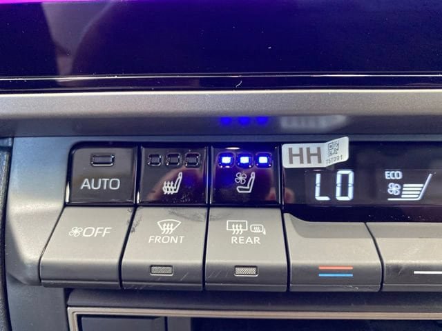 New 2026 Toyota Camry XLE w/ Premium Plus Package AWD/4WD image 11