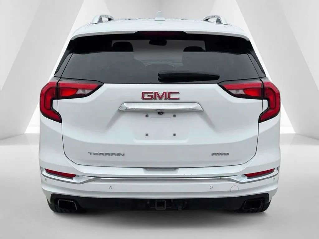Used 2020 GMC Terrain Denali w/ Denali Premium Package AWD/4WD image 5