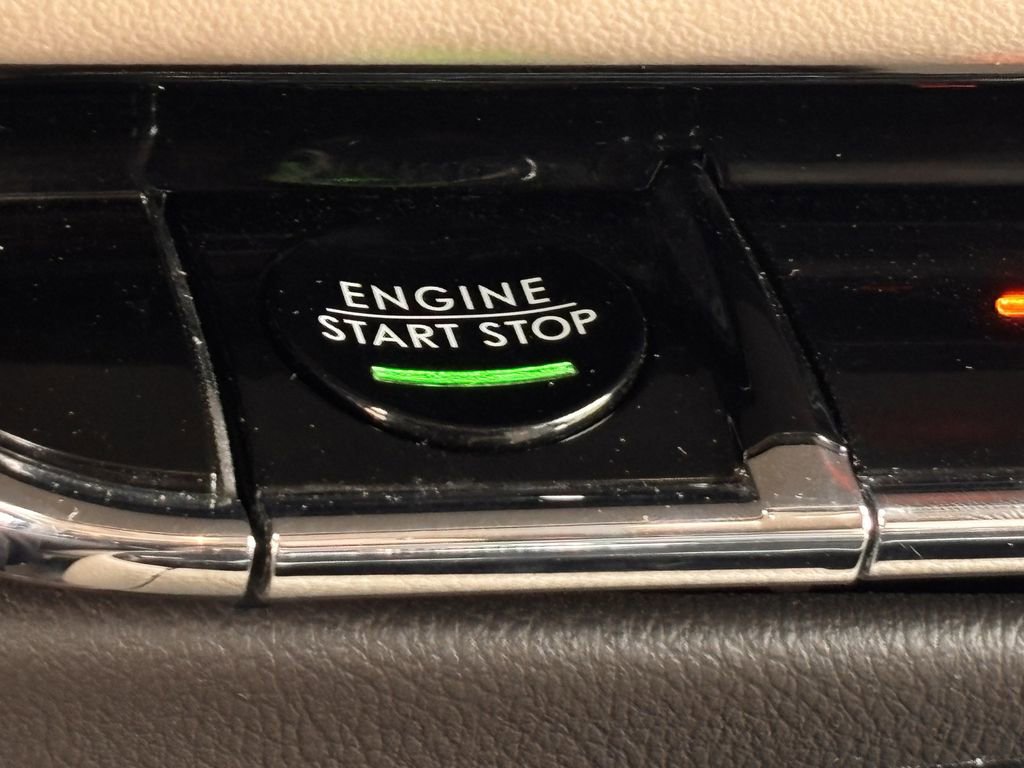 Used 2021 Lincoln Nautilus Reserve image 17