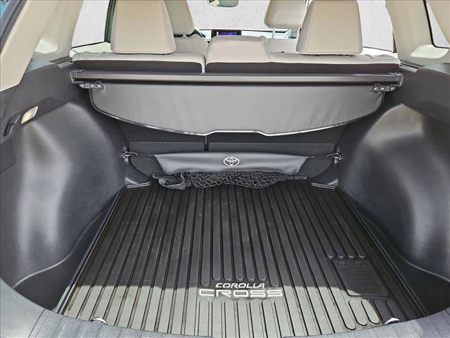 Used 2026 Toyota Corolla Cross LE w/ Moonroof Package FWD image 17