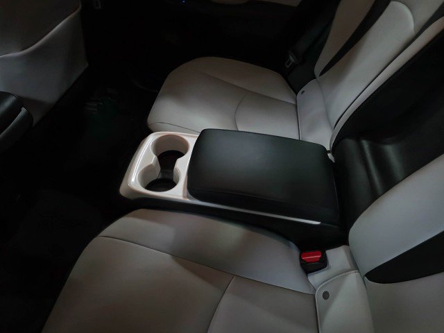 Used 2018 Toyota Prius Prime Advanced image 17