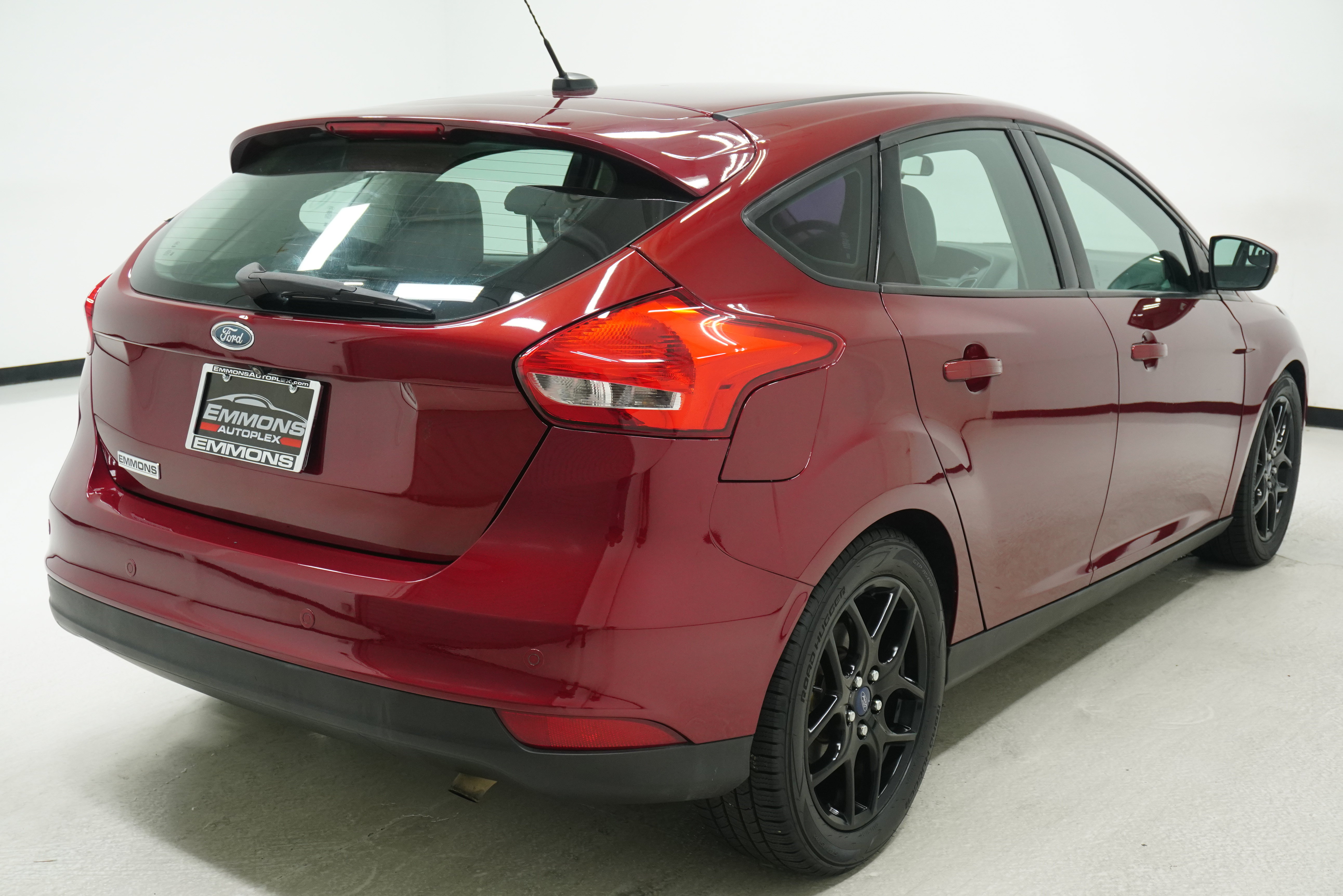 Used 2016 Ford Focus SE w/ Equipment Group 201A FWD image 4