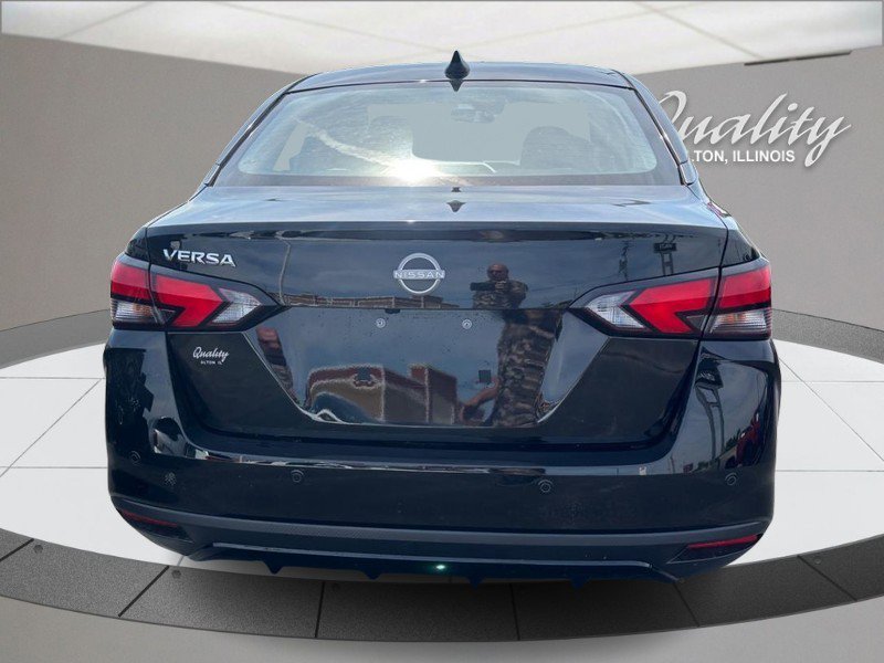 Used 2025 Nissan Versa SV FWD image 5