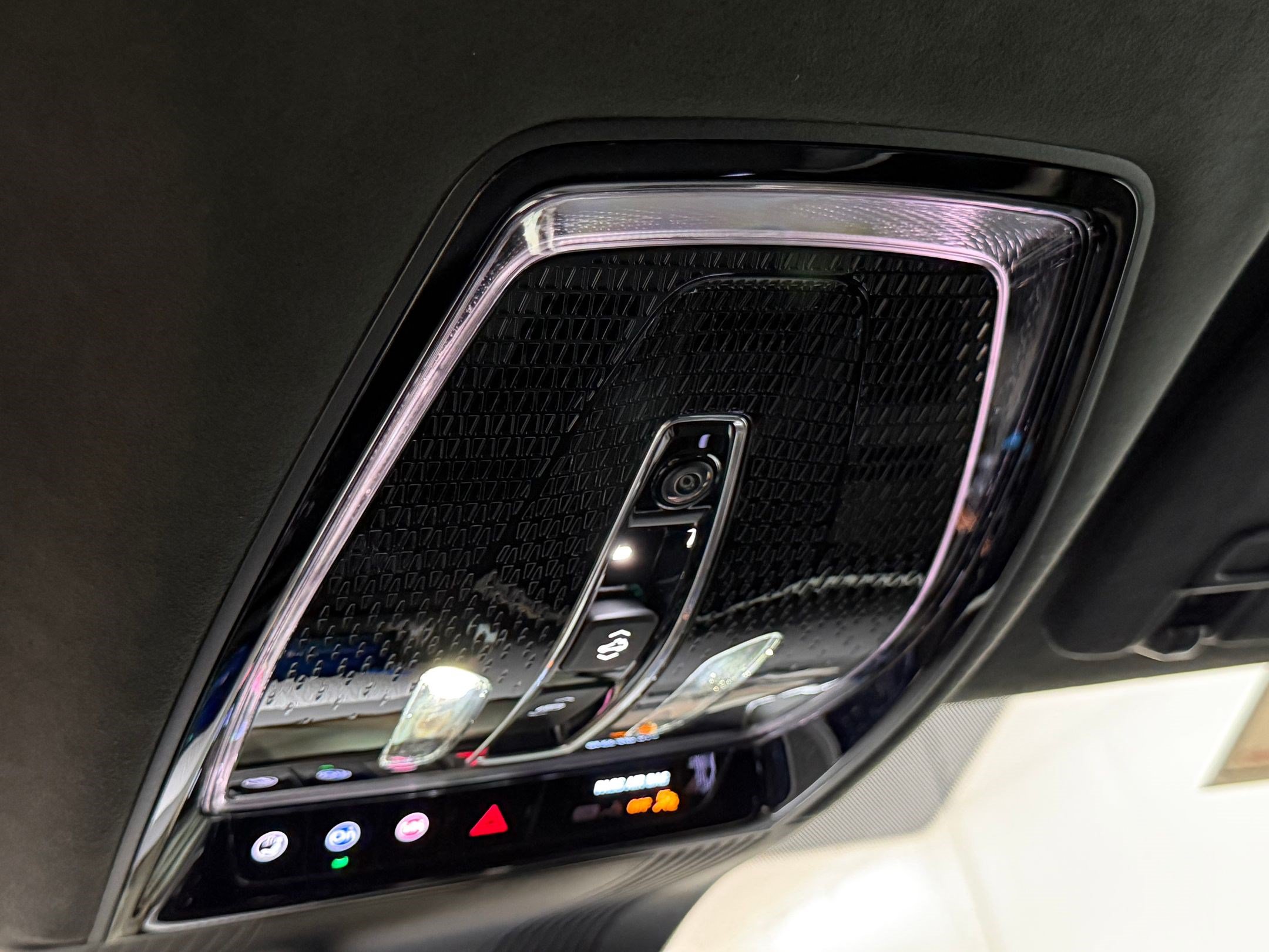 New 2027 Cadillac Vistiq Platinum AWD/4WD image 22