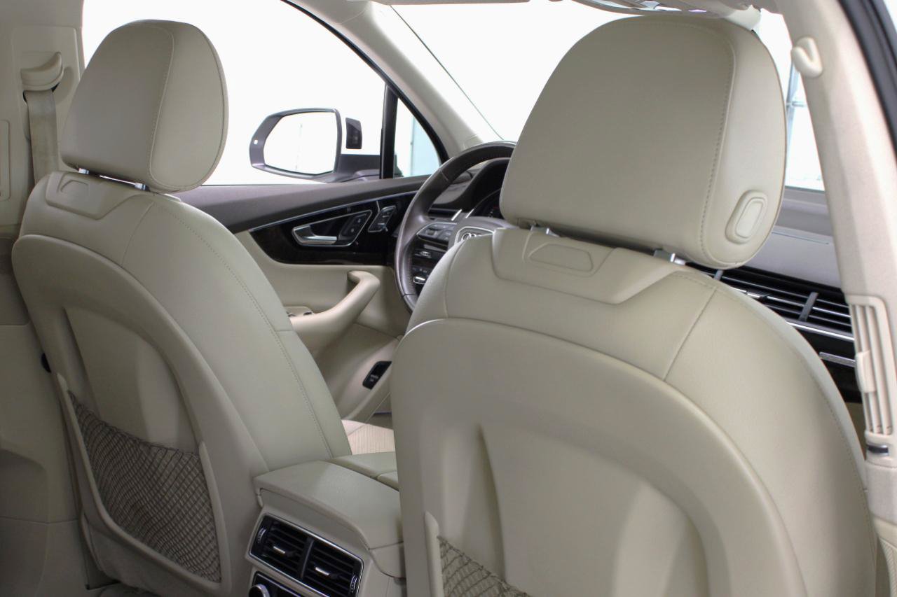 Used 2019 Audi Q7 3.0T Prestige w/ Prestige Package AWD/4WD image 46