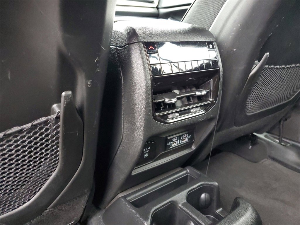 Used 2023 Jeep Grand Cherokee L Laredo image 27