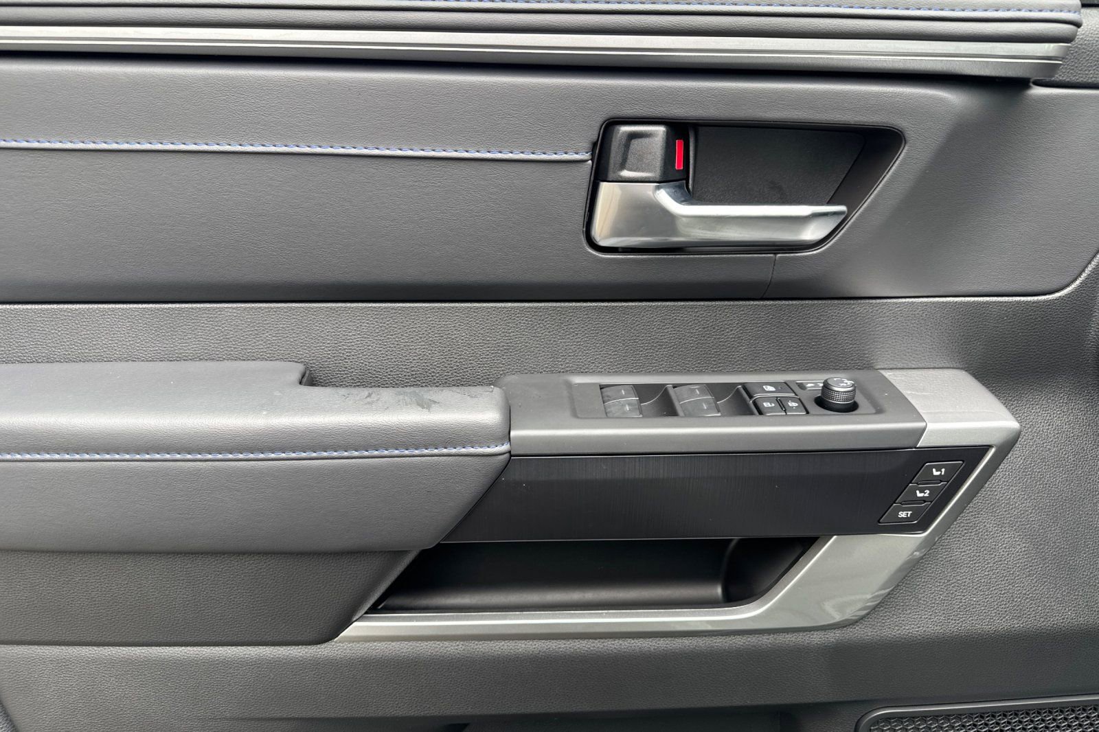 New 2025 Toyota Tundra Platinum image 11