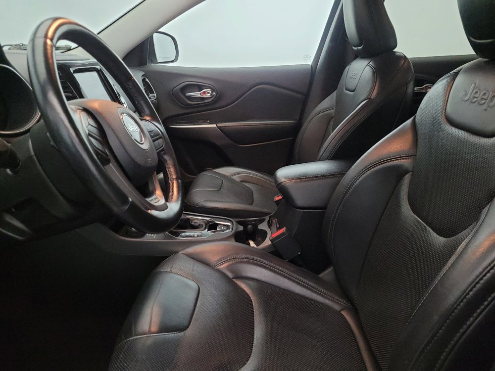 Used 2019 Jeep Cherokee Limited AWD/4WD image 17